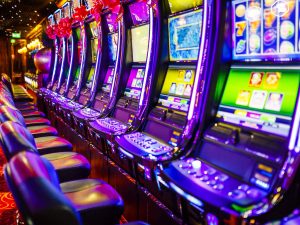 Direct Web Slots vs. Traditional Slots: What’s the Difference?