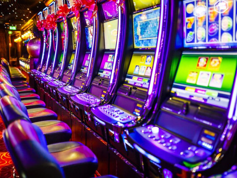 Direct Web Slots vs. Traditional Slots: What’s the Difference?